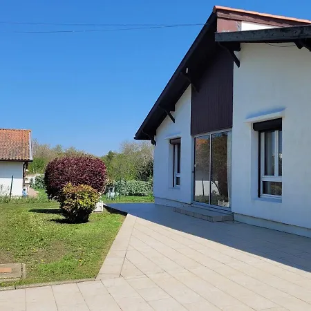 Charmante Pres Du Centre De Bayonne Et Des Plages Vakantiehuis Boucau